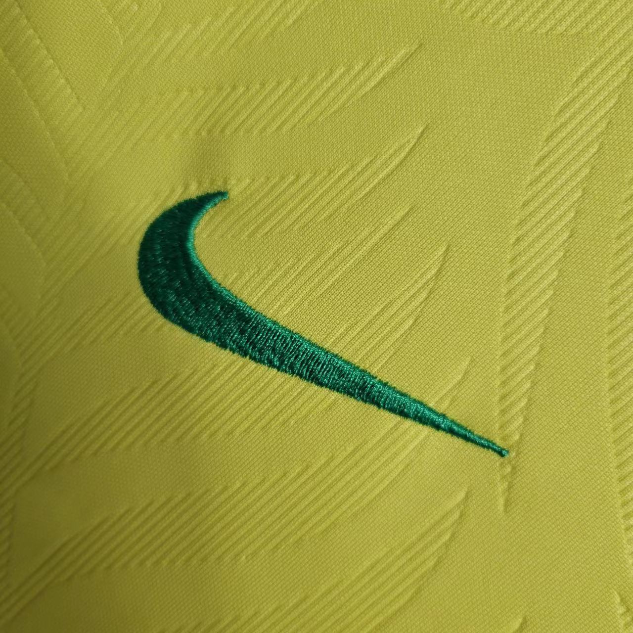 Brazil 2022/23 HOME Kit Female