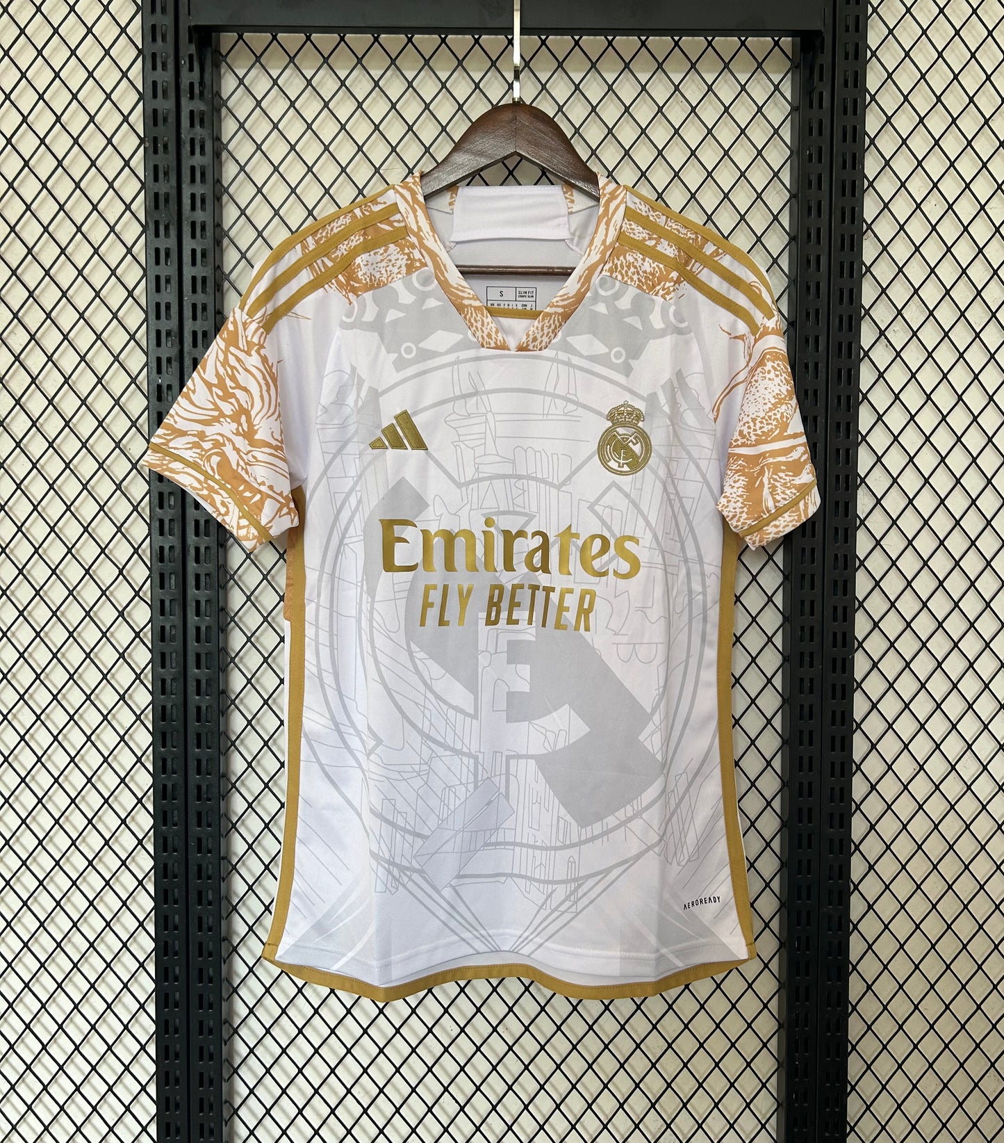 REAL MADRID SPECIAL NEW GOLD SPECIAL KIT