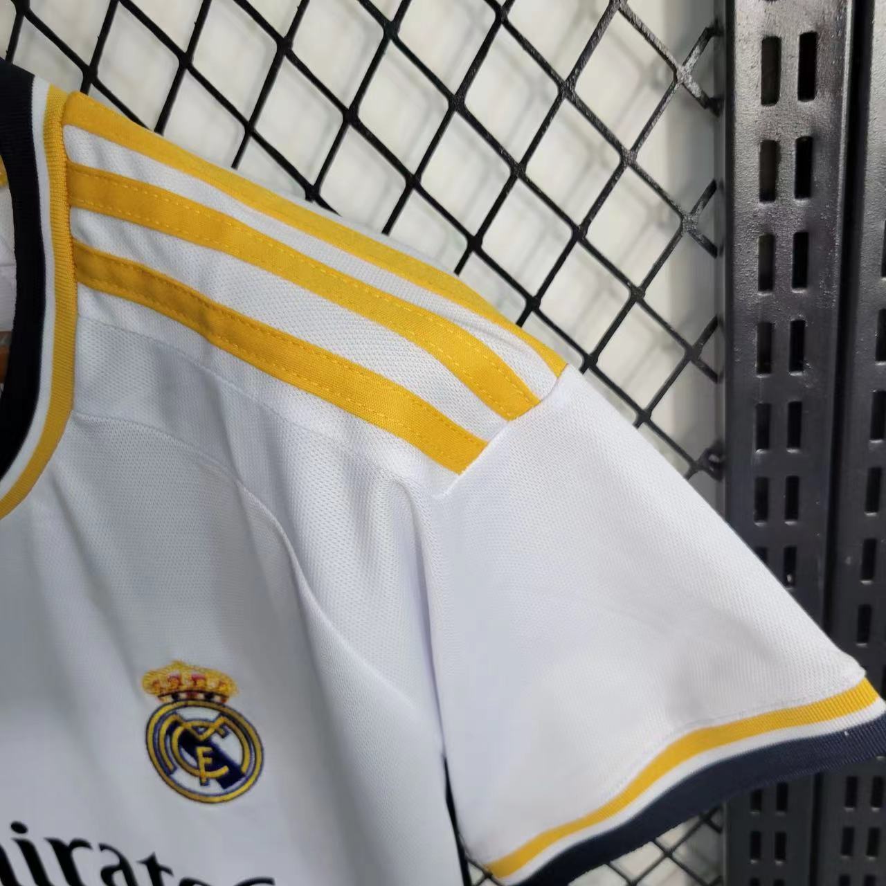 23-24 Real Madrid Home Kit Female