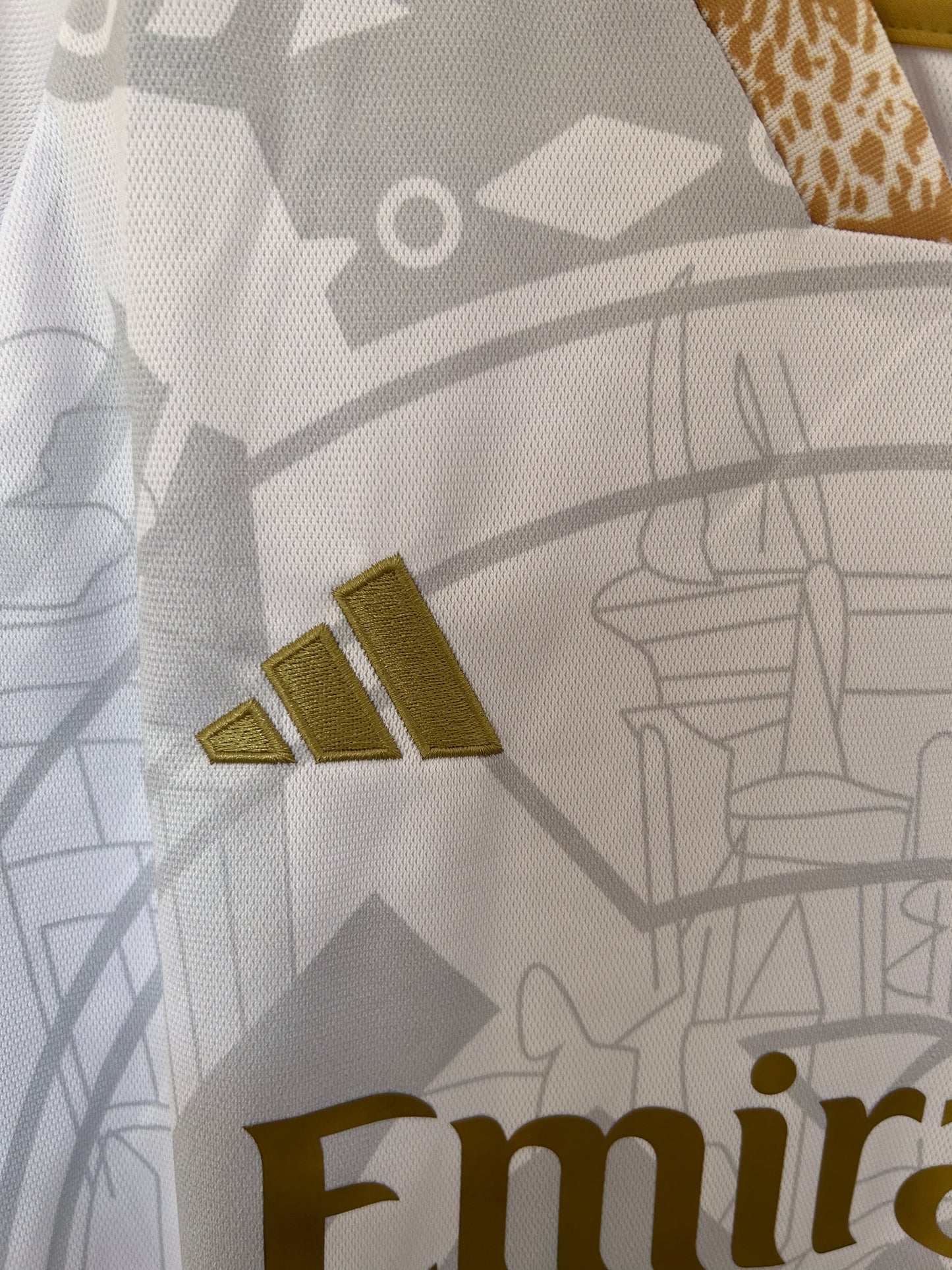 REAL MADRID SPECIAL NEW GOLD SPECIAL KIT