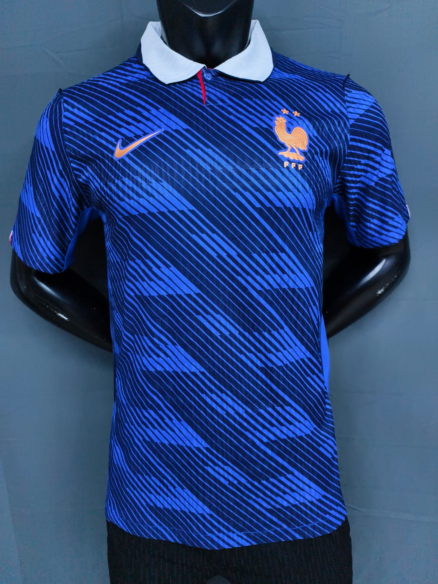 France Nike Home Kit “Bleu Tempête” 26-27