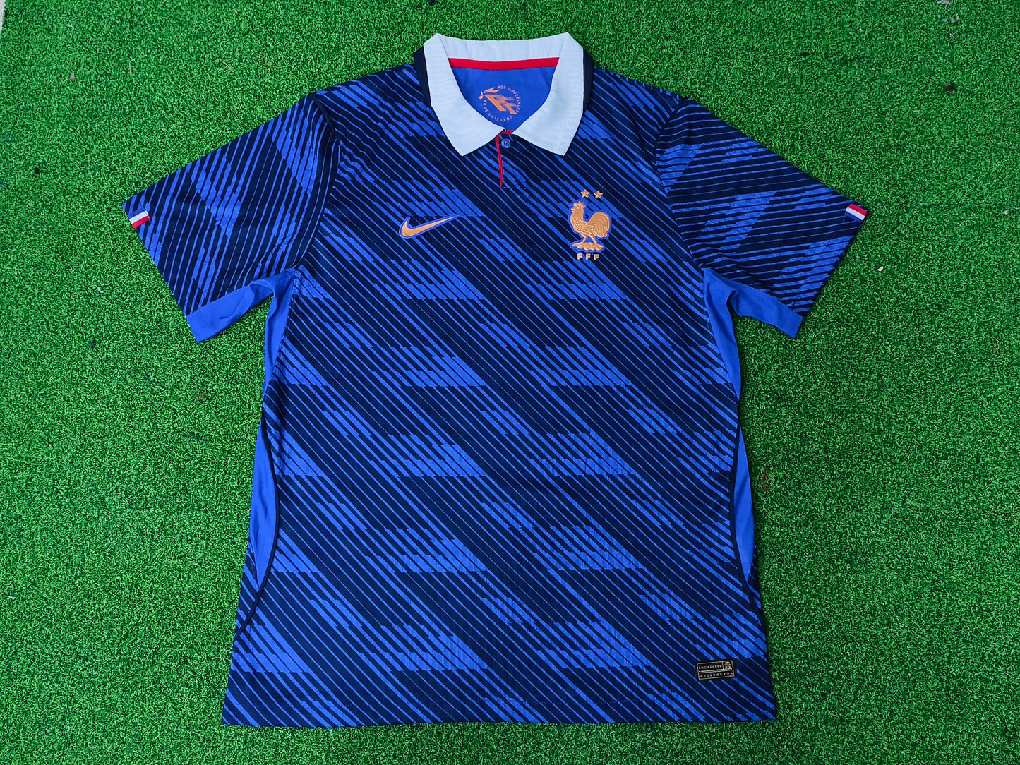 France Nike Home Kit “Bleu Tempête” 26-27